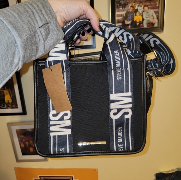 Last Price Drop! LAST 1! Tiktok Viral Steve Madden Purse Bwebber Crossbody Bag! - Picture 2 of 5